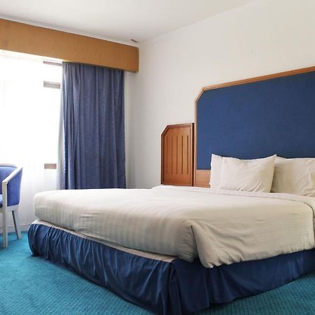 Arnava Hotel Senen Jakarta Buitenkant foto