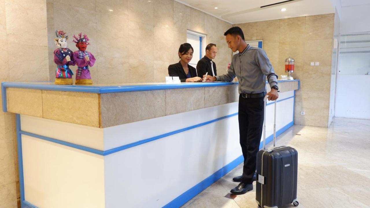 Arnava Hotel Senen Jakarta Buitenkant foto