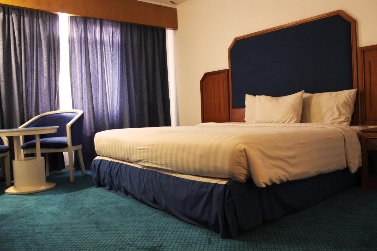 Arnava Hotel Senen Jakarta Buitenkant foto